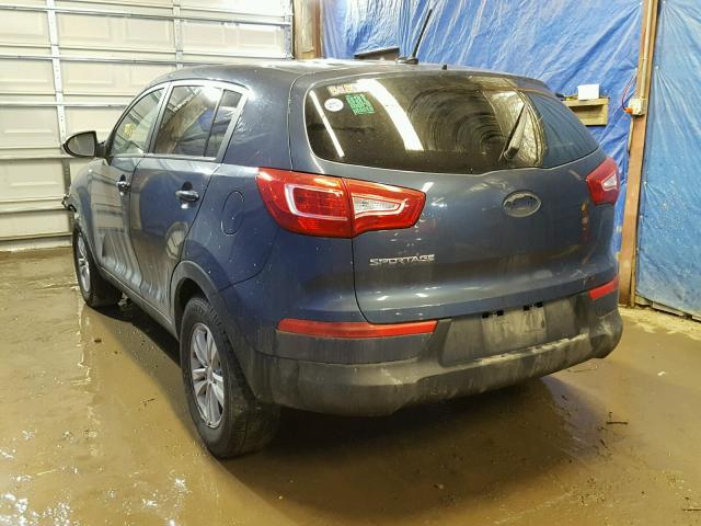 KNDPBCA26B7089609 - 2011 KIA SPORTAGE L BLUE photo 3