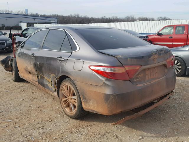 4T1BF1FK3FU073527 - 2015 TOYOTA CAMRY LE GRAY photo 3