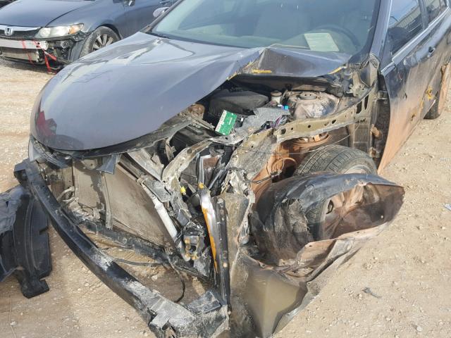 4T1BF1FK3FU073527 - 2015 TOYOTA CAMRY LE GRAY photo 9