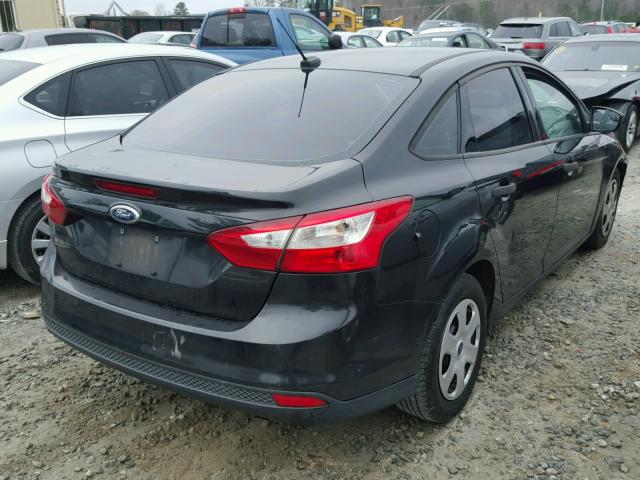 1FAHP3E28CL297764 - 2012 FORD FOCUS S BLACK photo 4