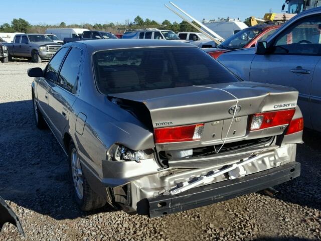 JT2BF22K2Y0272734 - 2000 TOYOTA CAMRY CE GRAY photo 3