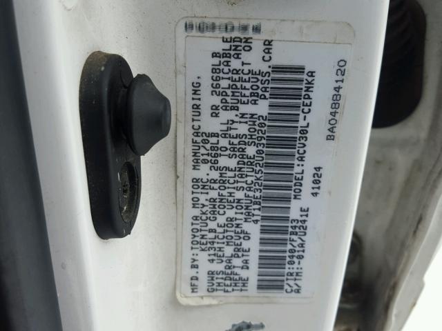 4T1BE32K52U039202 - 2002 TOYOTA CAMRY LE WHITE photo 10