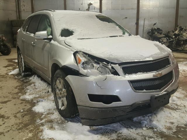 1GNKVJED8BJ112352 - 2011 CHEVROLET TRAVERSE L SILVER photo 1