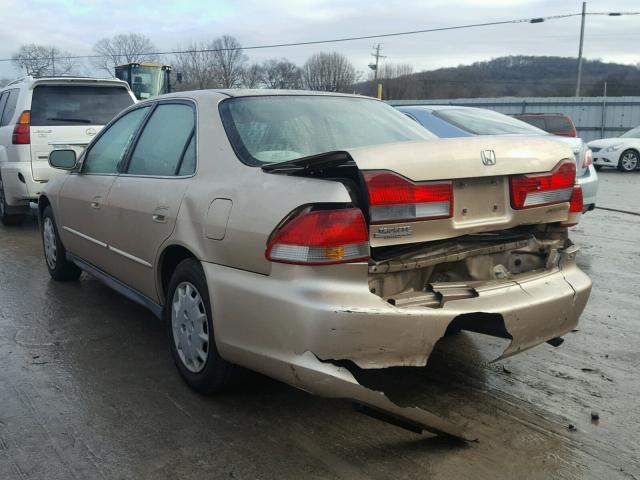 1HGCG56402A090149 - 2002 HONDA ACCORD LX GOLD photo 3