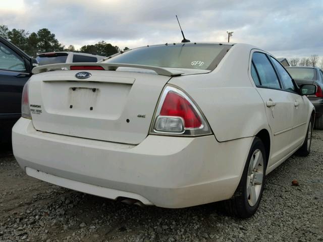 3FAHP07Z48R248451 - 2008 FORD FUSION SE SILVER photo 4