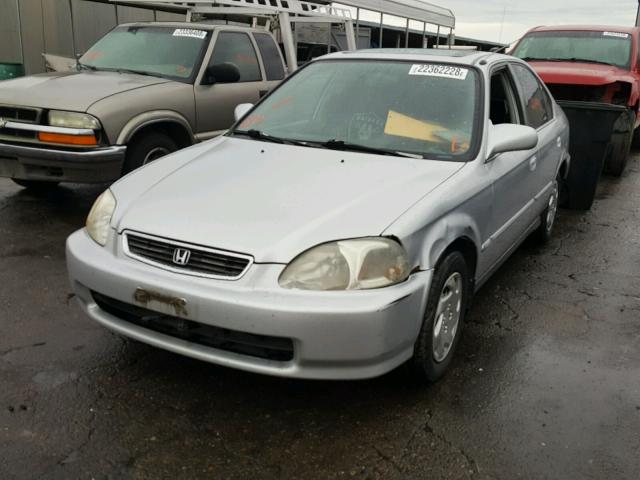 2HGEJ8641VH559329 - 1997 HONDA CIVIC EX SILVER photo 2