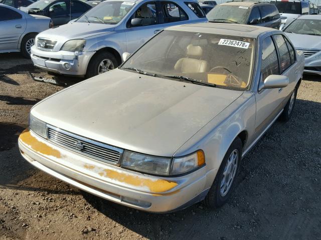 JN1HJ01F3NT026555 - 1992 NISSAN MAXIMA GXE BEIGE photo 2