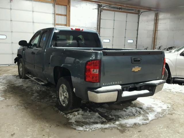 2GCEC19C271589616 - 2007 CHEVROLET SILVERADO BLUE photo 3