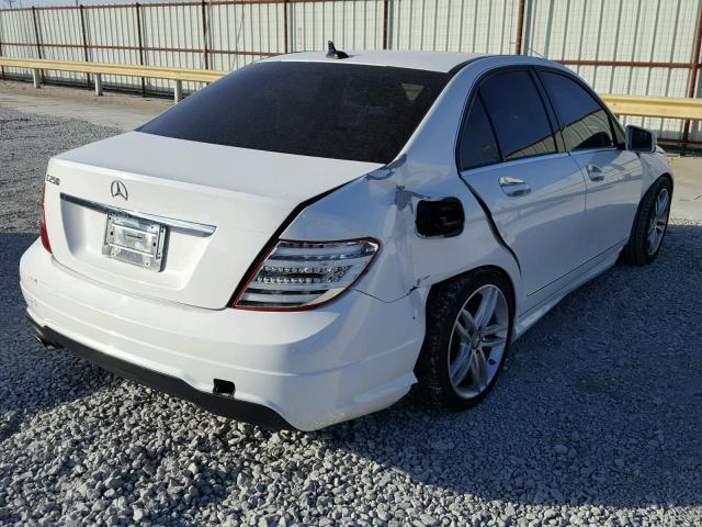 WDDGF4HBXDA834096 - 2013 MERCEDES-BENZ C 250 WHITE photo 4