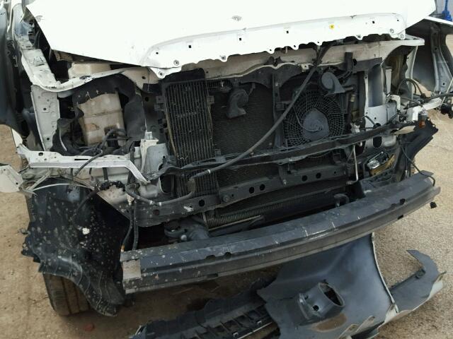 5TDDW5G17AS028923 - 2010 TOYOTA SEQUOIA PL WHITE photo 9