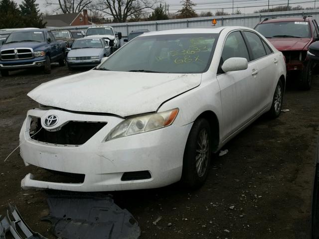 JTNBE46K673078412 - 2007 TOYOTA CAMRY NEW WHITE photo 2