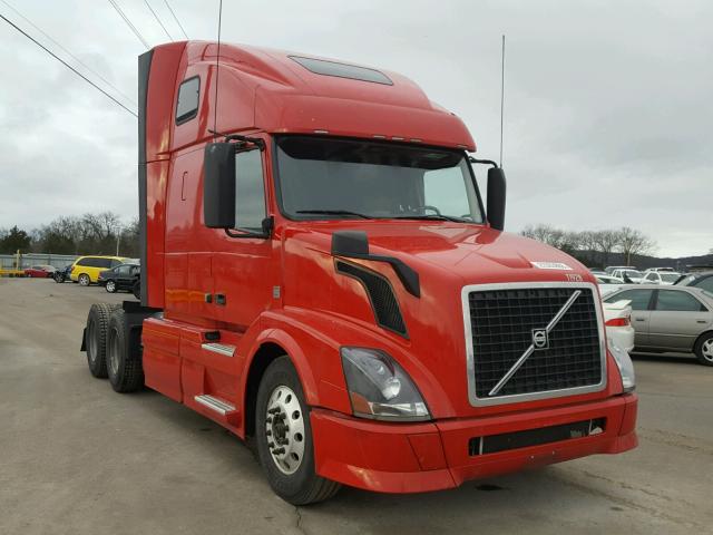 4V4NC9EG3FN180193 - 2015 VOLVO VN VNL RED photo 1