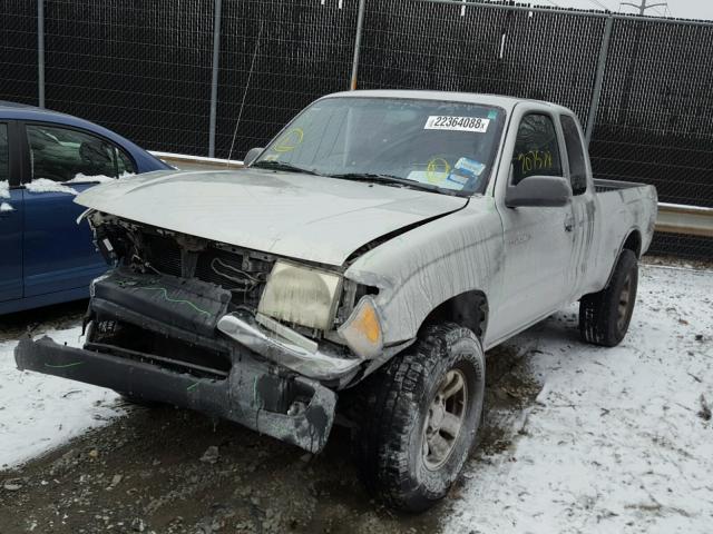 4TASM92N6YZ621398 - 2000 TOYOTA TACOMA XTR SILVER photo 2