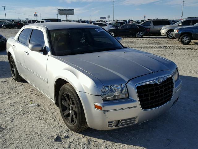 2C3KA53G07H859434 - 2007 CHRYSLER 300 TOURIN SILVER photo 1