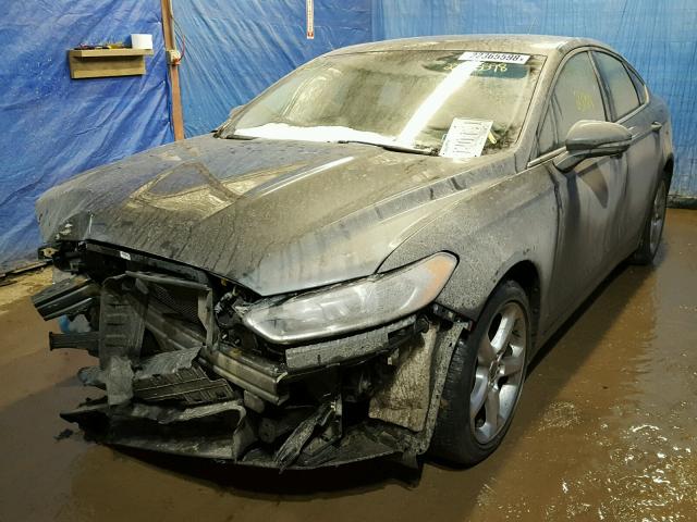 3FA6P0H73FR126133 - 2015 FORD FUSION SE GRAY photo 2