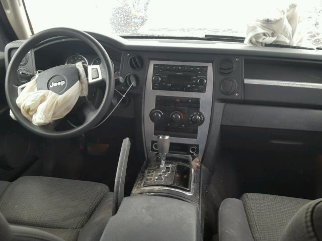 1J8HH48K88C192537 - 2008 JEEP COMMANDER SILVER photo 9