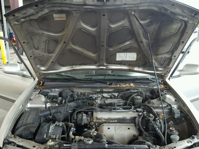 1HGCD5632VA027039 - 1997 HONDA ACCORD LX BROWN photo 7