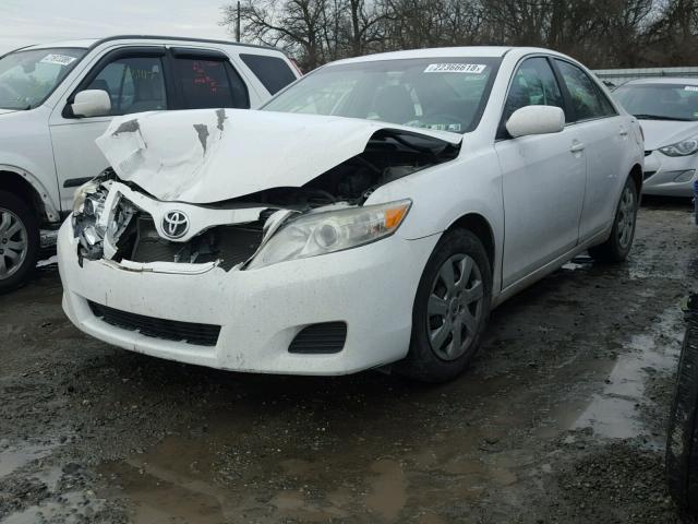 4T4BF3EK0AR020439 - 2010 TOYOTA CAMRY BASE WHITE photo 2