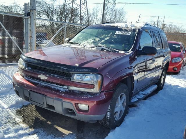 1GNDT13S042357644 - 2004 CHEVROLET TRAILBLAZE BURGUNDY photo 2