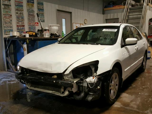 JHMCM56307C012379 - 2007 HONDA ACCORD SE WHITE photo 2