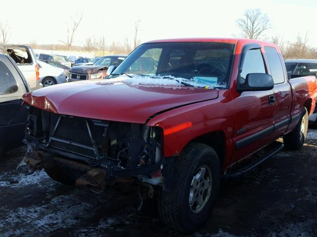 2GCEK19T321199412 - 2002 CHEVROLET SILVERADO RED photo 2