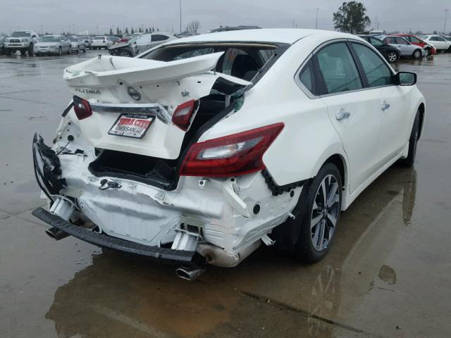 1N4AL3AP5HC496681 - 2017 NISSAN ALTIMA 2.5 WHITE photo 4