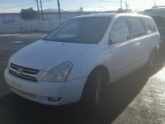 KNDMB233466044277 - 2006 KIA SEDONA EX WHITE photo 2