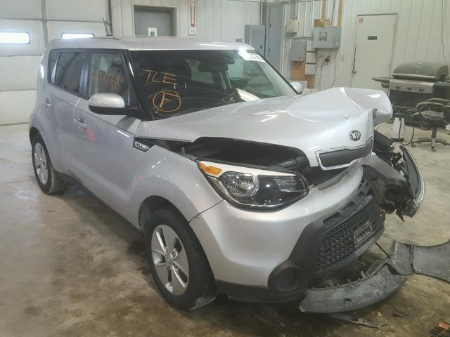 KNDJN2A29G7860109 - 2016 KIA SOUL SILVER photo 1