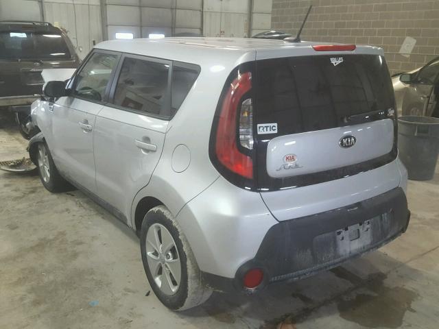 KNDJN2A29G7860109 - 2016 KIA SOUL SILVER photo 3