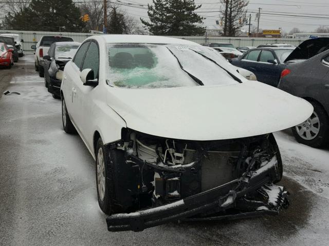 KNAFU4A22D5665946 - 2013 KIA FORTE EX WHITE photo 1