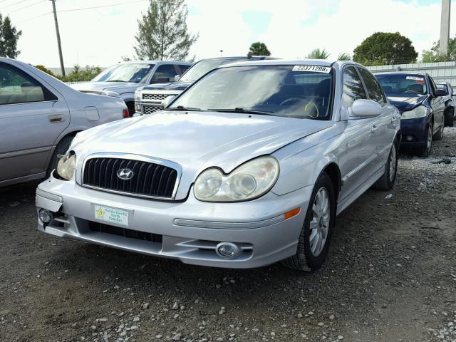 KMHWF35H74A963112 - 2004 HYUNDAI SONATA GLS SILVER photo 2