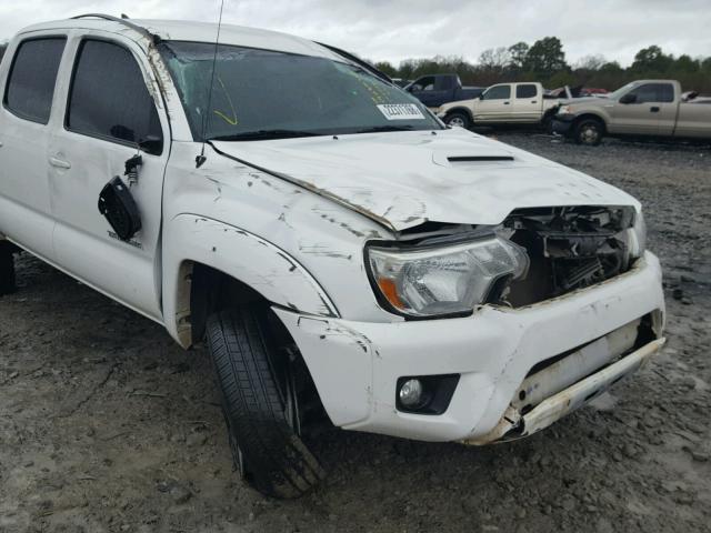 3TMLU4ENXDM105144 - 2013 TOYOTA TACOMA DOU WHITE photo 9