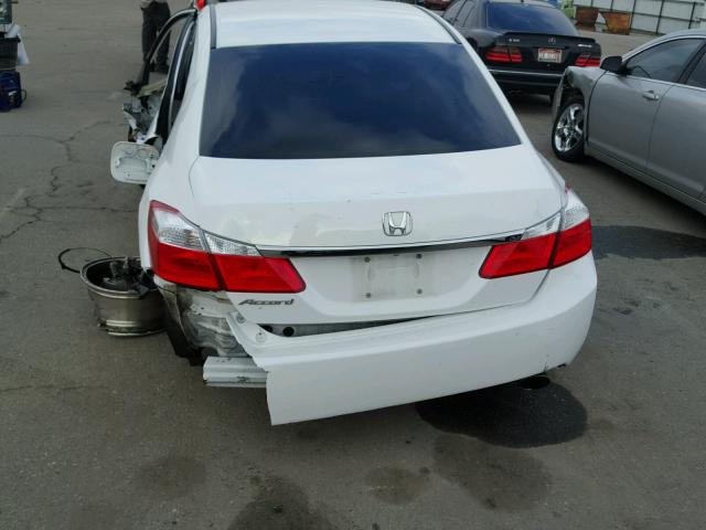 1HGCR2F3XEA195690 - 2014 HONDA ACCORD LX WHITE photo 10