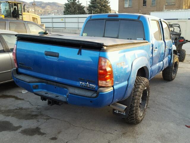 3TMLU42N96M003373 - 2006 TOYOTA TACOMA DOU BLUE photo 4