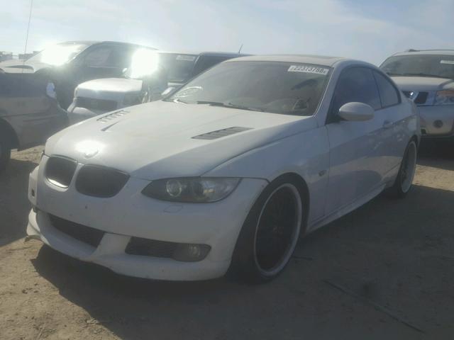 WBAWB73569P044574 - 2009 BMW 335 I WHITE photo 2