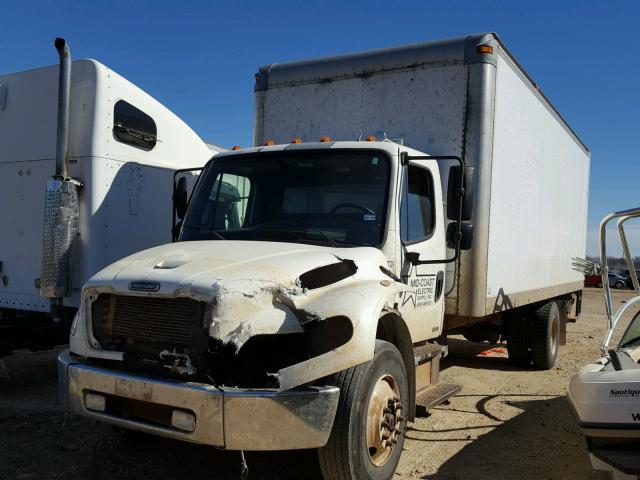 1FVACWDCX6HX01646 - 2006 FREIGHTLINER M2 106 MED WHITE photo 2