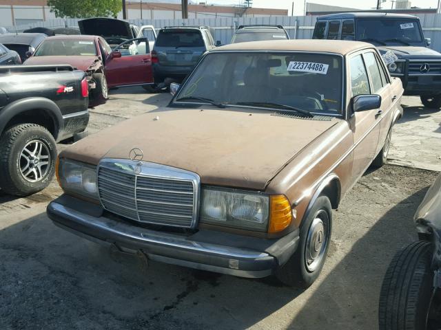 12312310158273 - 1980 MERCEDES-BENZ 240 D TAN photo 2