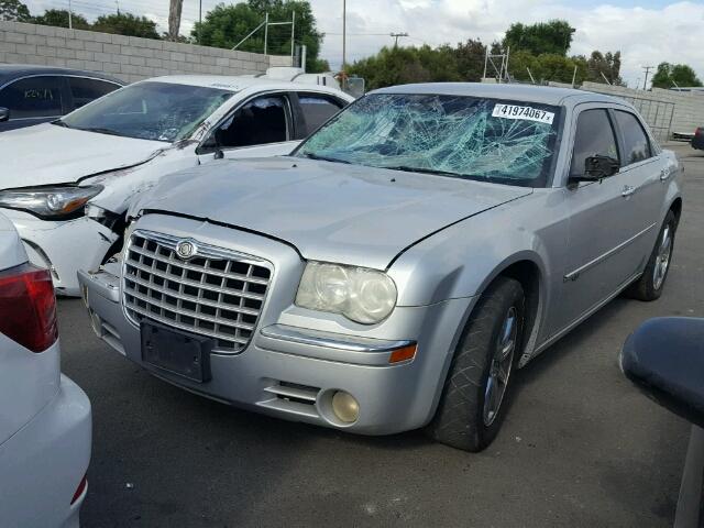 2C3KA63H98H221084 - 2008 CHRYSLER 300C SILVER photo 2