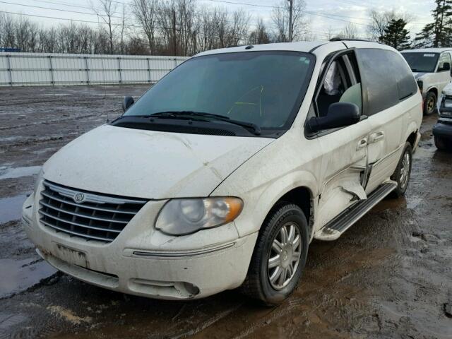 2A8GP64L07R314841 - 2007 CHRYSLER TOWN & COU CREAM photo 2