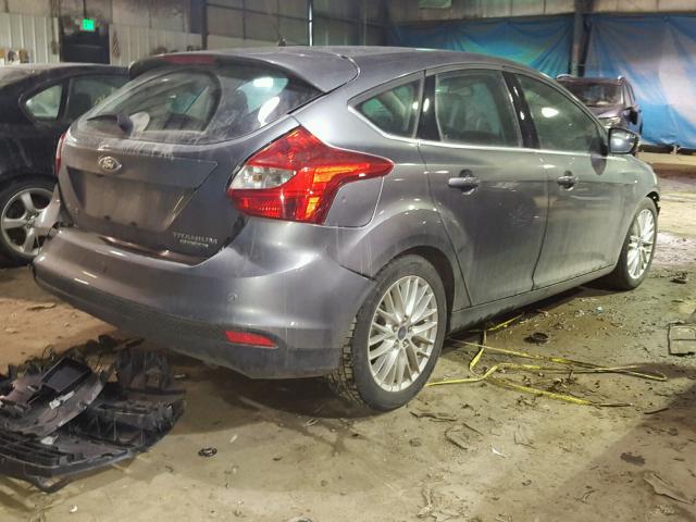 1FADP3N25EL388475 - 2014 FORD FOCUS TITA GRAY photo 4