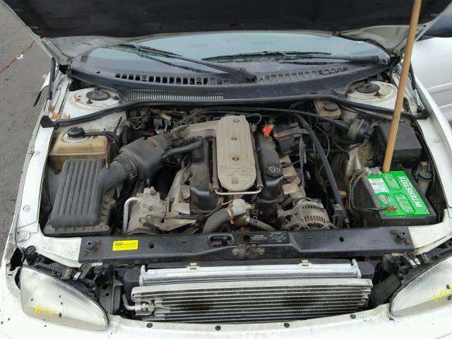 1B3HD56T9RF328986 - 1994 DODGE INTREPID E WHITE photo 7