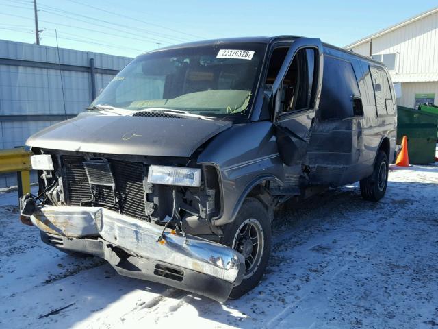 1GBGG29R211134662 - 2001 CHEVROLET EXPRESS G2 BROWN photo 2