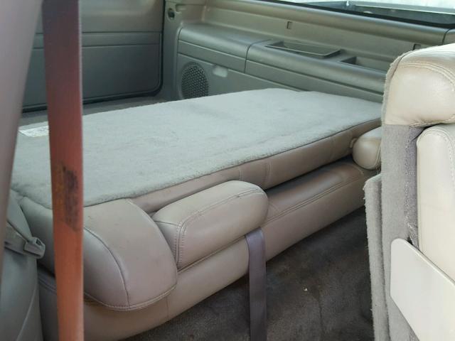 1GNEC16Z42J328809 - 2002 CHEVROLET SUBURBAN C TAN photo 9