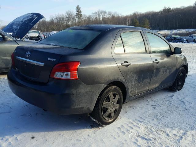 JTDBT923X71129623 - 2007 TOYOTA YARIS GRAY photo 4