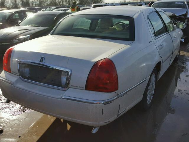 1LNHM81W03Y610300 - 2003 LINCOLN TOWN CAR E WHITE photo 4