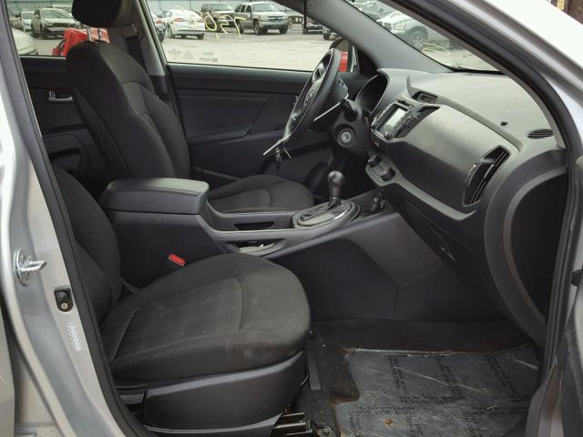 KNDPB3A2XB7019157 - 2011 KIA SPORTAGE L SILVER photo 5