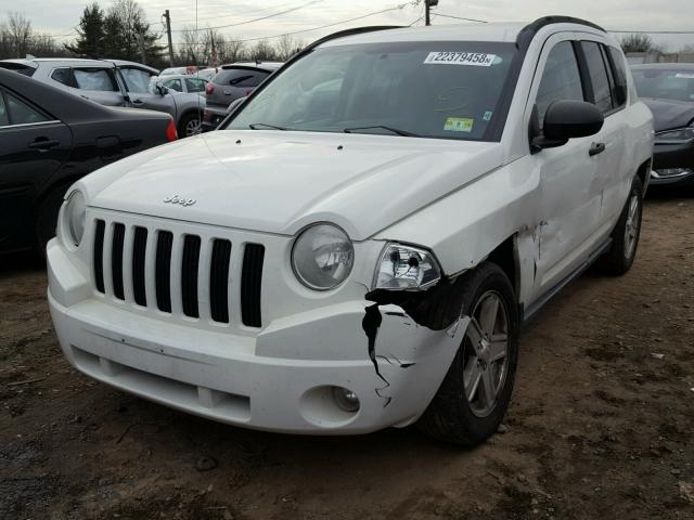 1J8FF47W67D365286 - 2007 JEEP COMPASS WHITE photo 2