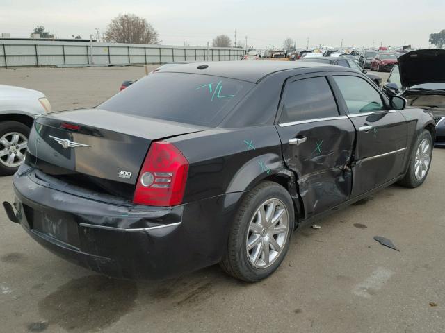 2C3CA5CV4AH155022 - 2010 CHRYSLER 300 TOURIN BLACK photo 4