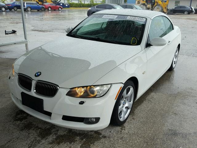 WBAWL13527PX13947 - 2007 BMW 328 I WHITE photo 2