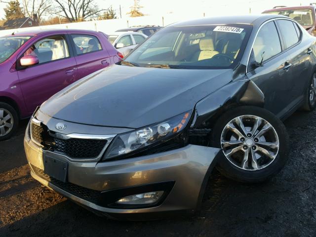 5XXGM4A7XDG221146 - 2013 KIA OPTIMA LX GRAY photo 9